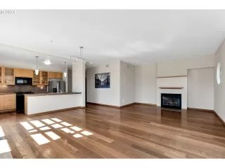 Photo #4: 24448180 Listing 