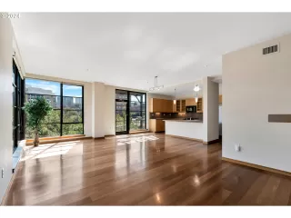 Photo #5: 24448180 Listing 