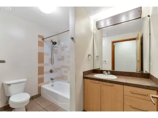 Photo #6: 24448180 Listing 