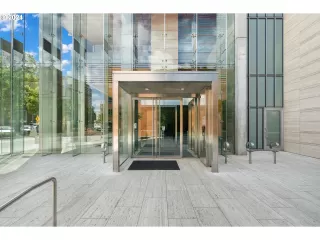 Photo #3: 24448976 Listing 