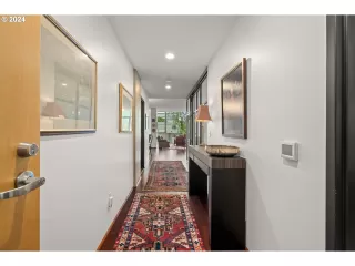 Photo #4: 24448976 Listing 