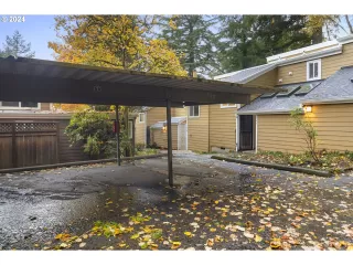 Photo #4: 24450967 Listing