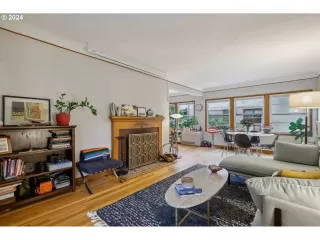 Photo #6: 24451642 Listing 