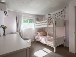 Photo #2: 244517497 Listing
