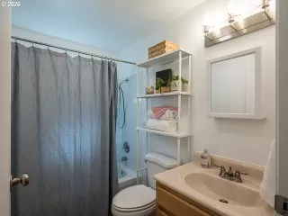 Photo #3: 244517497 Listing