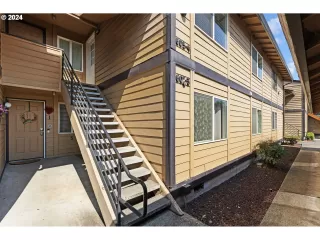 Photo #2: 24452557 Listing