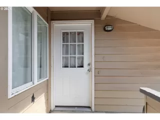 Photo #3: 24452557 Listing