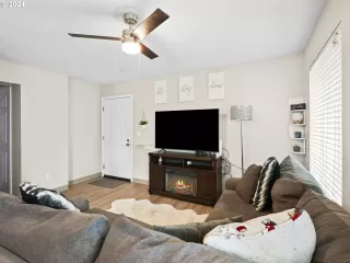 Photo #2: 24454245 Listing 
