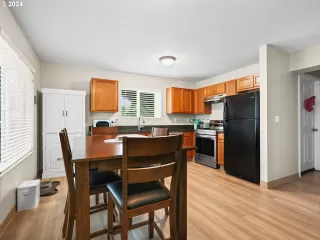 Photo #5: 24454245 Listing 