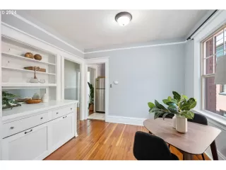 Photo #2: 24454400 Listing 