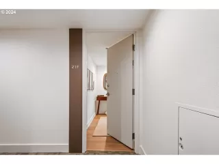 Photo #3: 24454507 Listing 