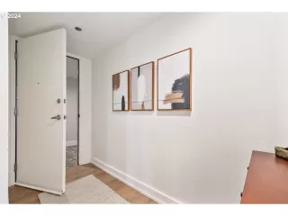 Photo #4: 24454507 Listing 