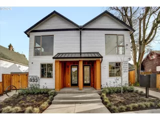 Photo #4: 24454529 Listing