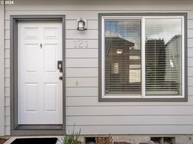 MLS: 24454744 Condo For Sale