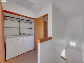 Photo #6: 24455445 Listing