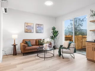 Photo #5: 24456201 Listing