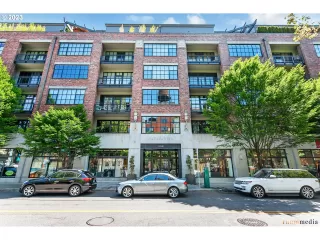 Photo #1: 24456431 Listing