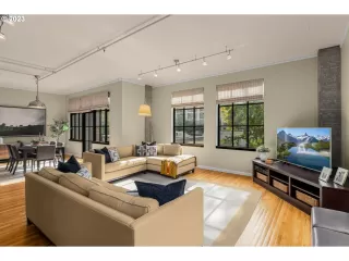 Photo #2: 24456431 Listing