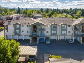 Photo #3: 24456966 Listing 