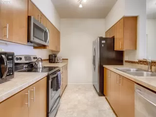 Photo #6: 24456966 Listing 