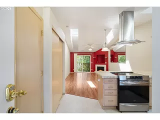 Photo #6: 24457355 Listing 