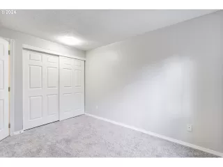 Photo #6: 24457466 Listing 