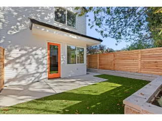 Photo #1: 24458944 Listing 