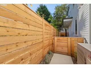 Photo #2: 24458944 Listing 