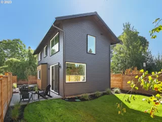 Photo #1: 24458971 Listing