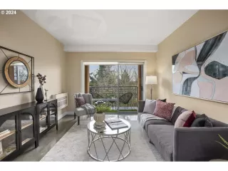 Photo #6: 24459053 Listing