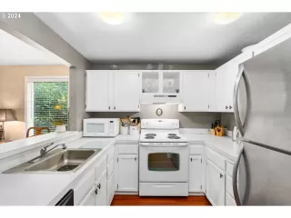 Photo #3: 24459090 Listing