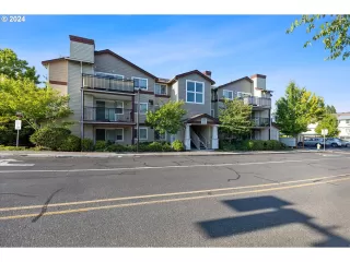 Photo #2: 24459602 Listing 