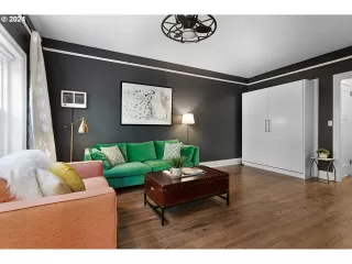 Photo #2: 24459994 Listing