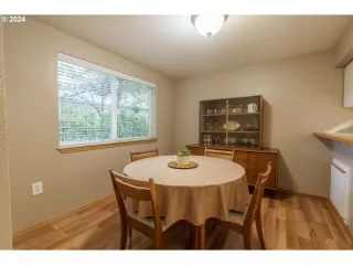 Photo #3: 24460144 Listing