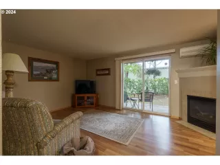 Photo #5: 24460144 Listing