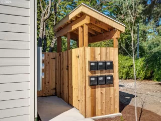 Photo #2: 24461015 Listing