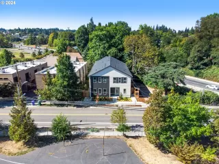 Photo #3: 24461015 Listing