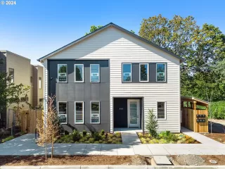 Photo #4: 24461015 Listing