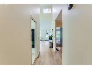 Photo #1: 24461043 Listing 