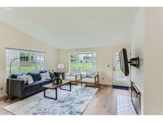 Photo #3: 24461043 Listing 