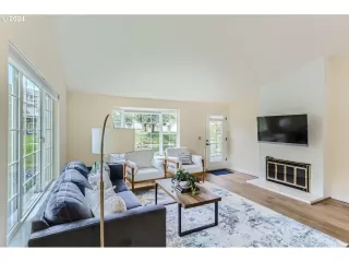 Photo #4: 24461043 Listing 