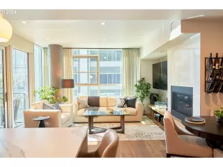 Photo #6: 24463120 Listing 