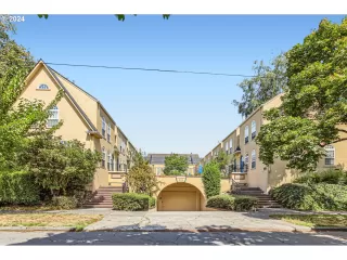 Photo #2: 24463486 Listing