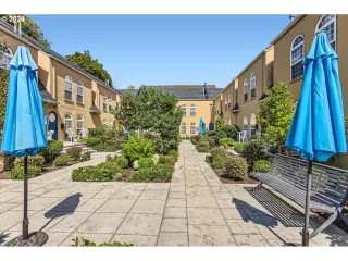 Photo #3: 24463486 Listing