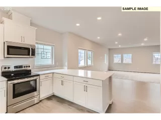 Photo #5: 24463638 Listing