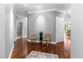 Photo #2: 24464227 Listing