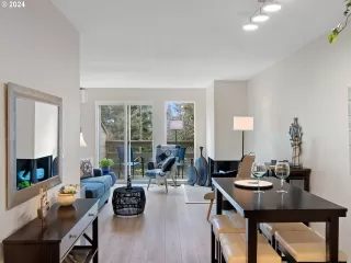 Photo #3: 24465792 Listing 