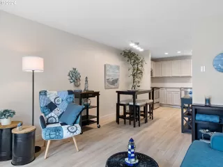 Photo #6: 24465792 Listing 