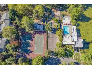 Photo #4: 24465819 Listing 