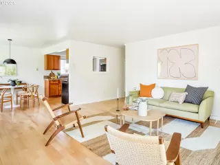 Photo #2: 24466628 Listing 